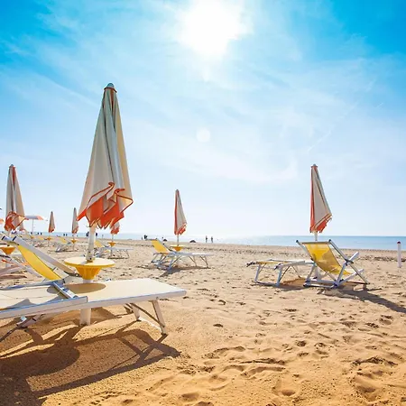 Contemporary Featuring A Rooftop Pool * Bibione